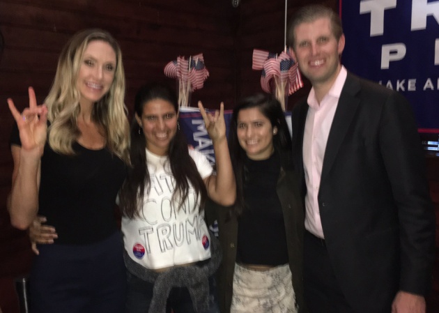 Annie y Ceci Cardelle junto a Eric Trump y su esposa Lara, en una foto que compartieron en Twitter este sábado