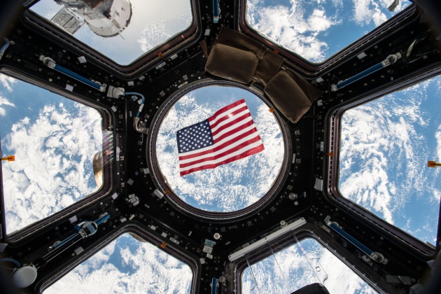La bandera estadounidense en la Estaci&oacute;n Espacial Internacional