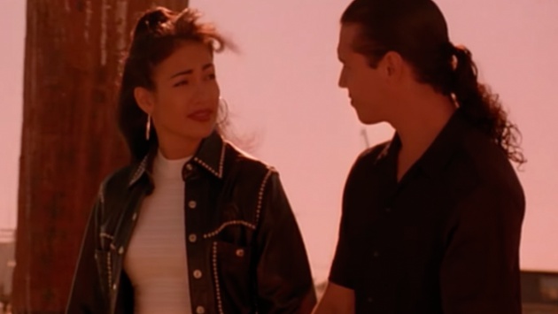 Escena romántica en 'Selena' (1997) de Gregory Nava