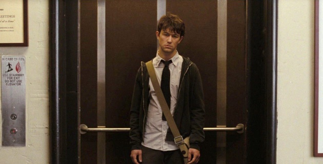 As&iacute; te ves cuando llegas a la oficina en jueves o viernes santo, como Joseph Gordon-Levitt en &#039;500 days of summer&#039;.