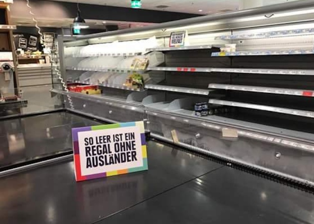 "Así de vacío queda una estantería sin productos extranjeros"