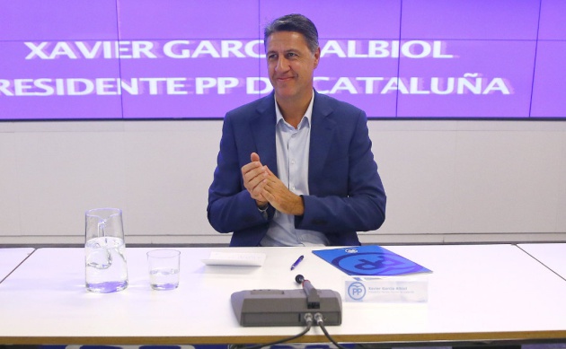 Su mujer tiene una igual. &Eacute;l no. 