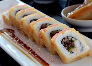 Sushi de carne, aguachile o gratinado el manjar japonés se disfraza de mexicano en Sinaloa