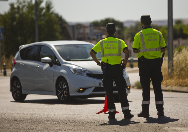 Control de la Guardia Civil en una foto de archivo