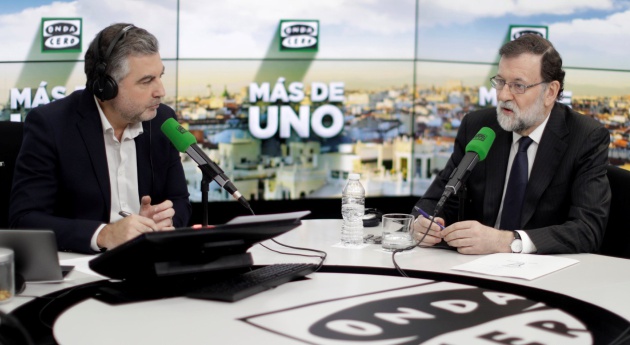 Carlos Alsina y Mariano Rajoy en Onda Cero