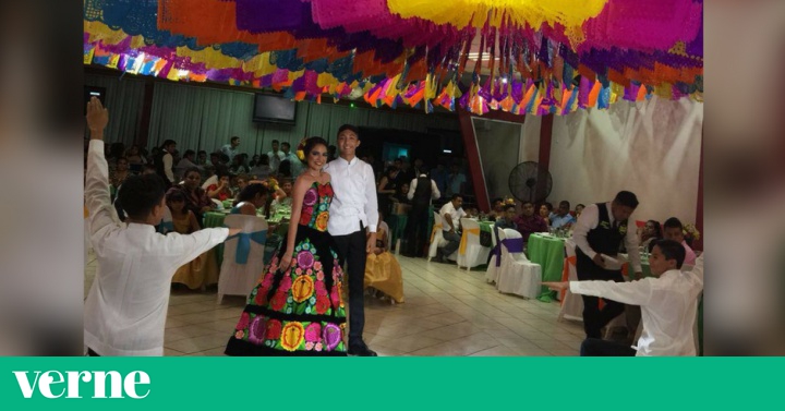 Una joven en Oaxaca celebra sus XV años al estilo 