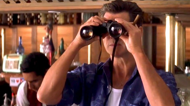 James Bond dice en 'Muere otro día' que es ornitólogo. Es casi, casi, casi cierto