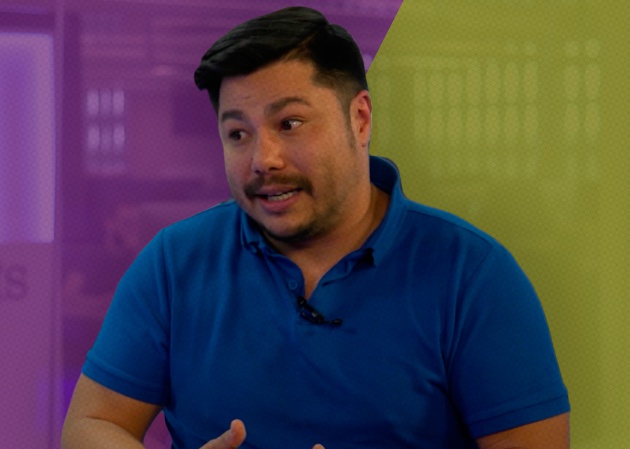 Óscar Reyes, Machu Picchu en Aída: "Estamos enseñando que en España solo hay blancos"