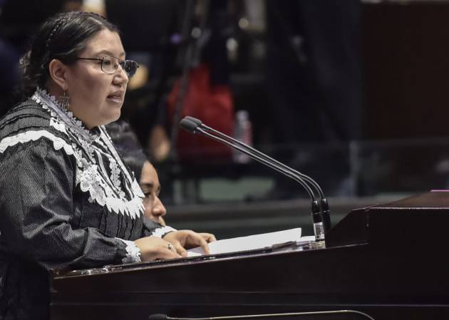 Yásnaya Aguilar, durante su participación en la Cámara de Diputados en el marco de la celebración del año internacional de las Lenguas Indígenas