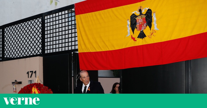 Franco: ¿Es ilegal exhibir la bandera franquista? | Verne EL PAÍS