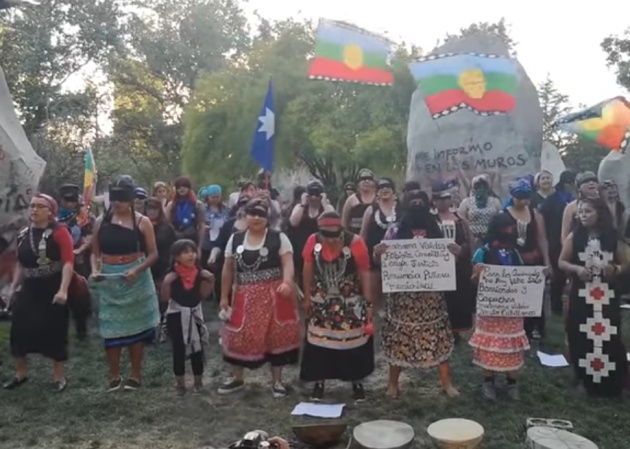 El himno feminista de LasTesis se canta en lengua mapuche y otros idiomas