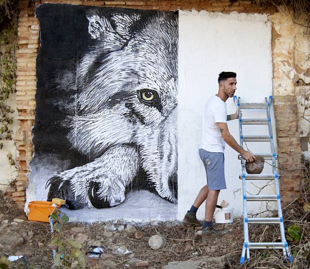 Colocación de 'SOS Cabezos' en el Cabezo de Mundaka, Huelva