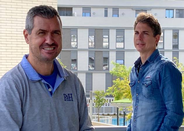 Pablo Villagrán (izquierda) y Gonzalo García Broto (derecha), en su urbanización